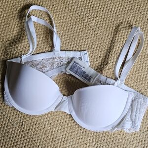 NWOT GAP BODY FAVORITE STRAPLESS UPLIFT BRA 34A